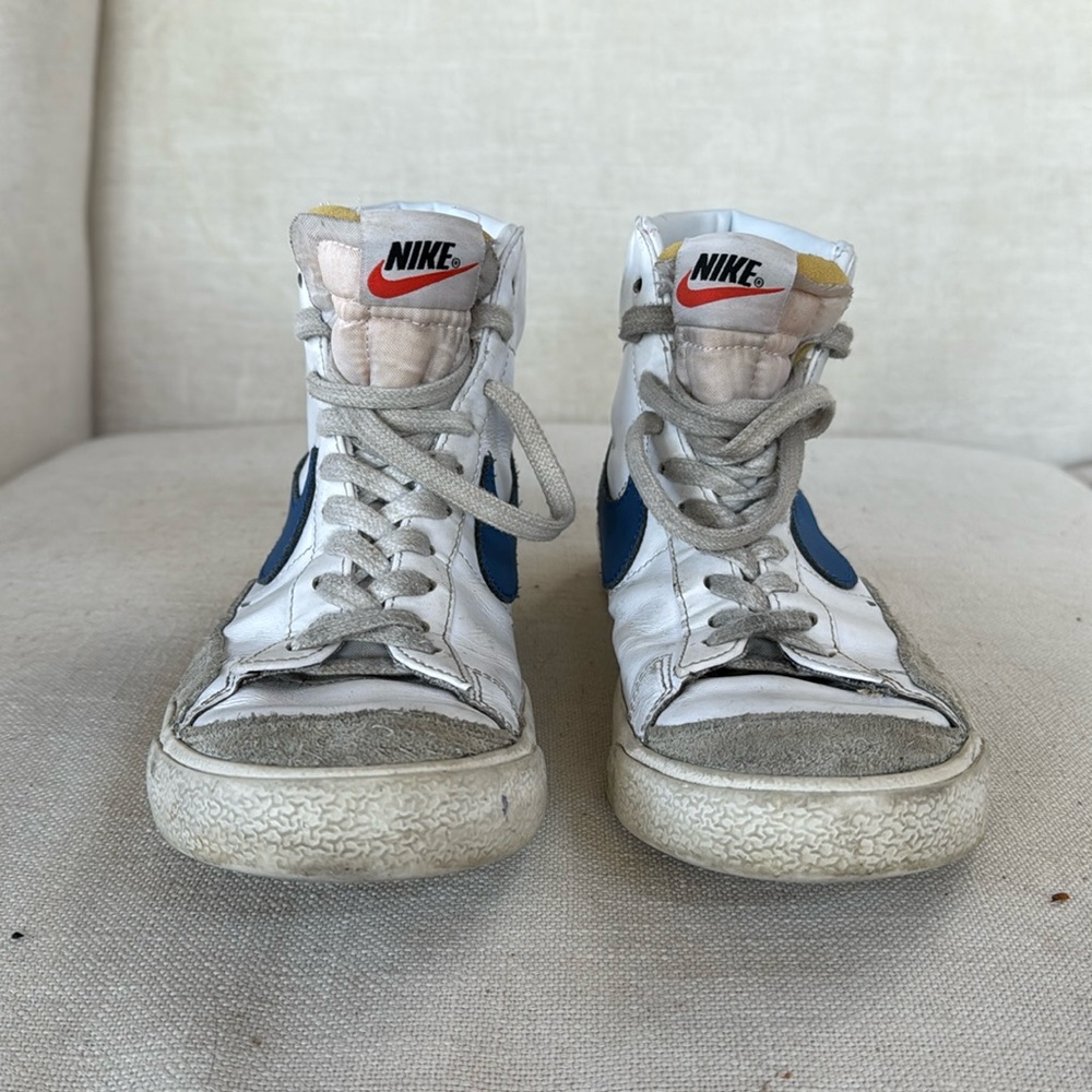NIKE Women's Blazer Mid 77 White Game Royal Size 9 - Picture 3 of 10